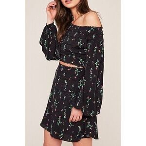 NWT‎ AFRM Women's Floral Cropped Boat Neck Long Balloon Sleeve Blouse Sz S